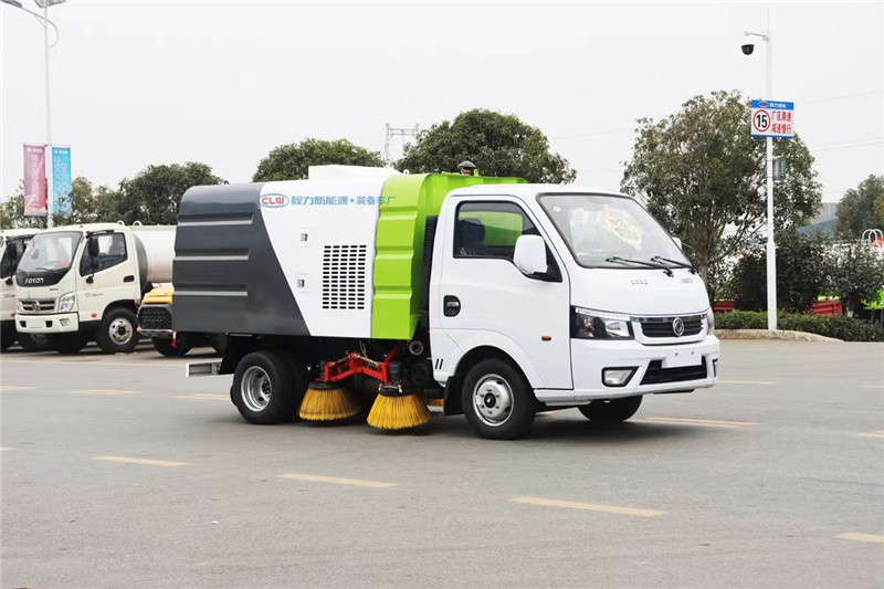 東風(fēng)途逸微卡國(guó)六掃路車有純電動(dòng)、汽油、柴油三種動(dòng)力可供選擇