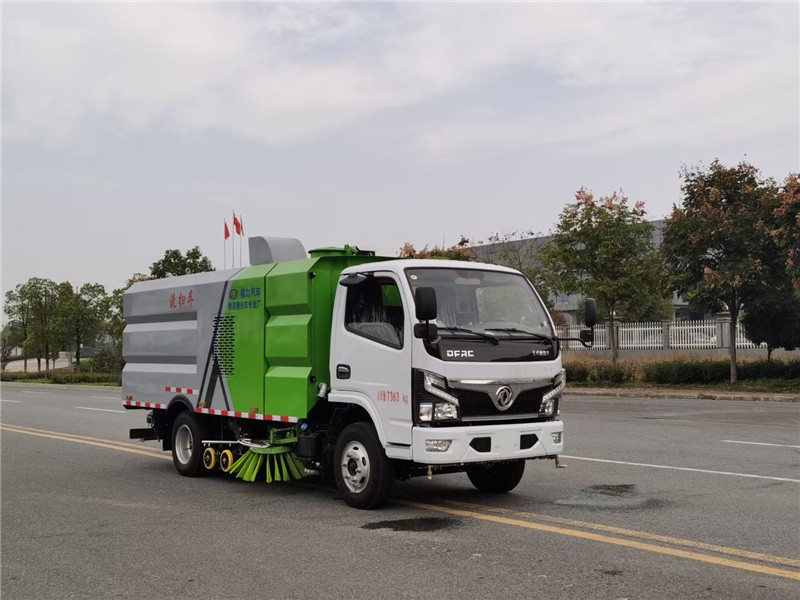 東風(fēng)純電動(dòng)洗掃車功能齊全，作業(yè)模式豐富，智能化程度高