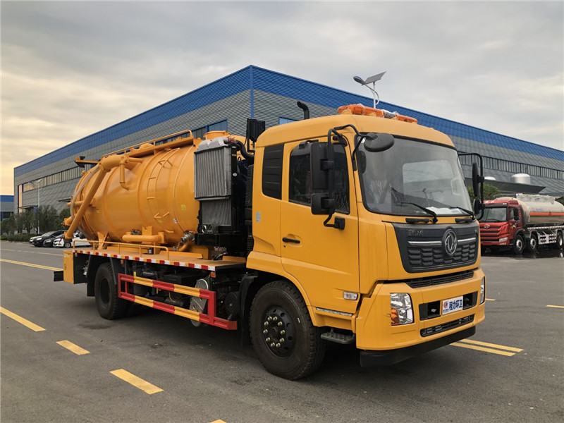 東風(fēng)柳汽國六后八清洗吸污車抽吸效率高可以廣泛使用