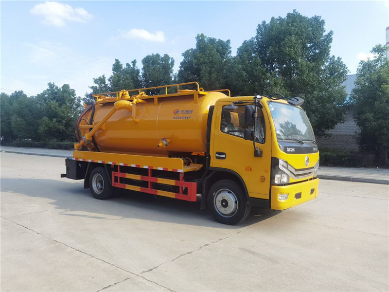 一車可以當(dāng)作三臺(tái)車使用，東風(fēng)市政管道疏通車，火爆訂購(gòu)中
