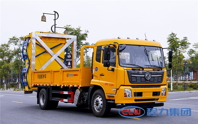 進(jìn)行道路清障的理想車型,道路搶險(xiǎn)作業(yè)專用東風(fēng)多利卡D8清障車